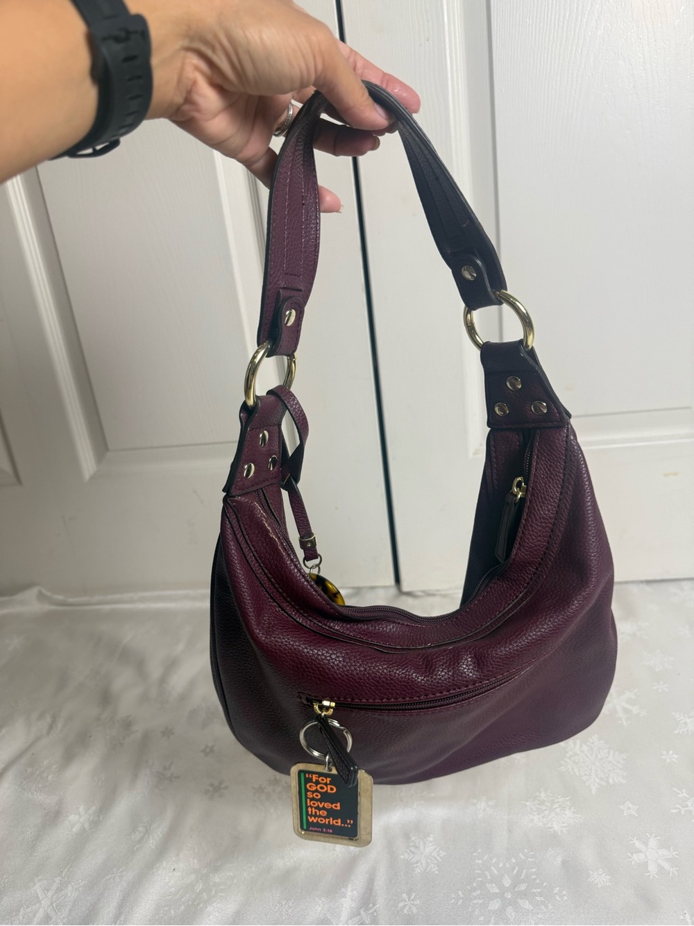 Liz Claiborne Burgundy Hobo Shoulder Bag Gold Hardware Charm Y2K Slouchy Purse - Picture 3 of 11